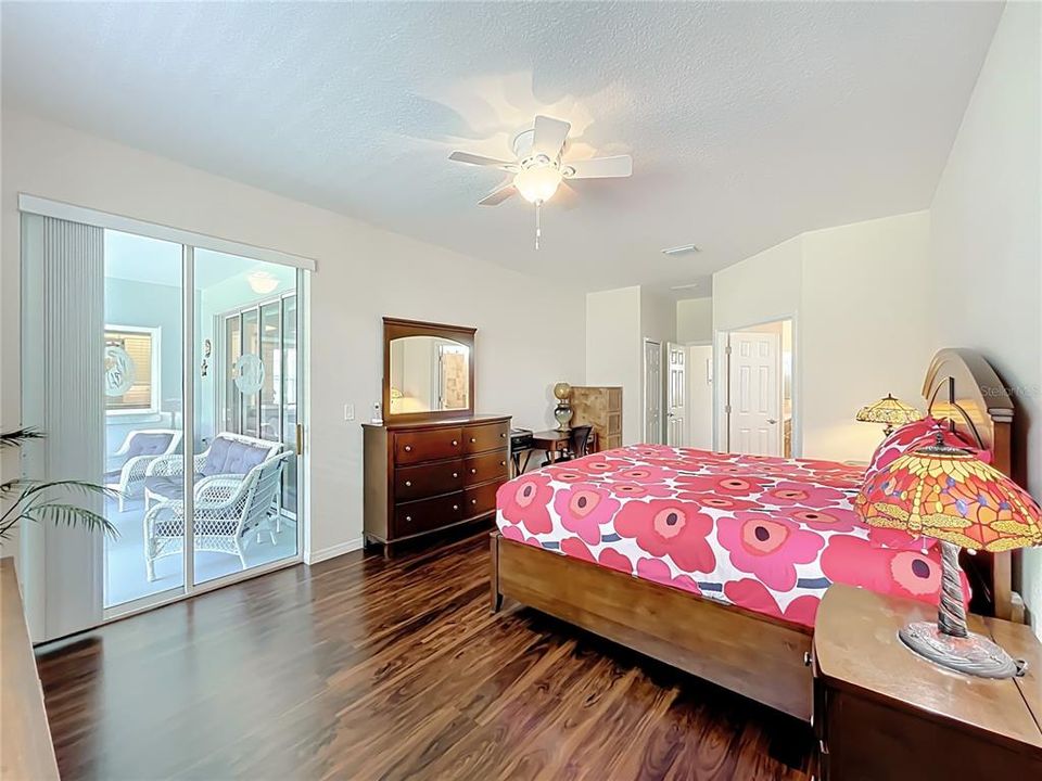 For Sale: $485,000 (4 beds, 2 baths, 2318 Square Feet)