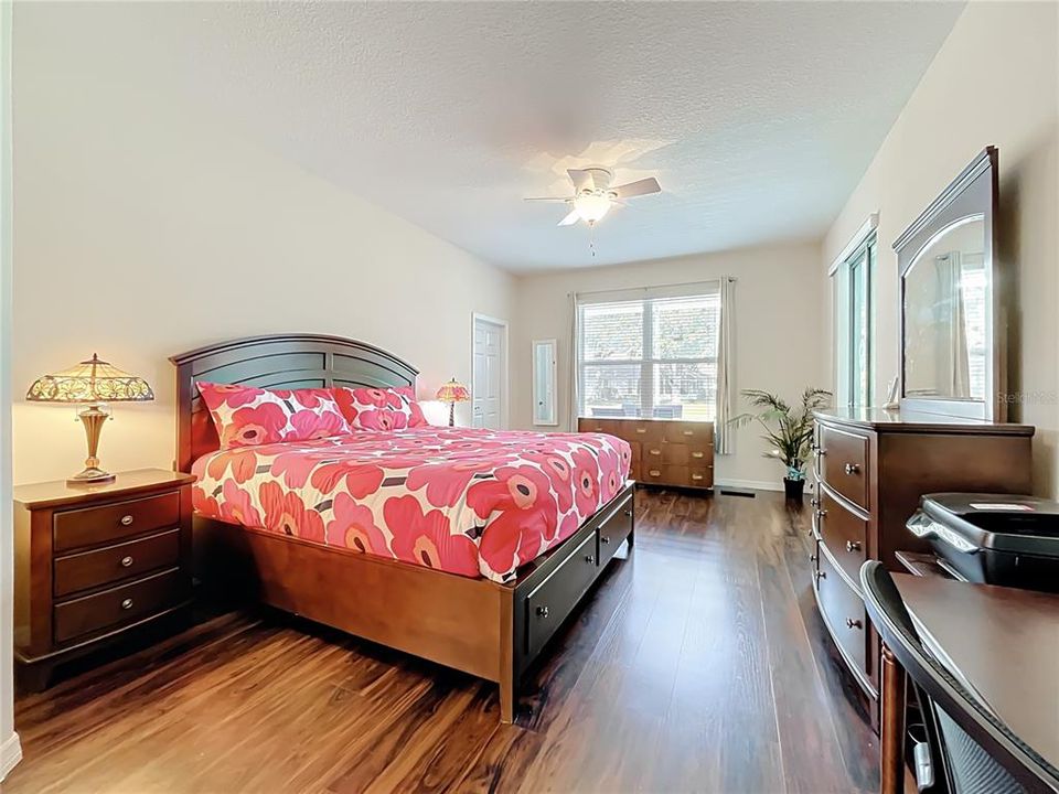 For Sale: $485,000 (4 beds, 2 baths, 2318 Square Feet)