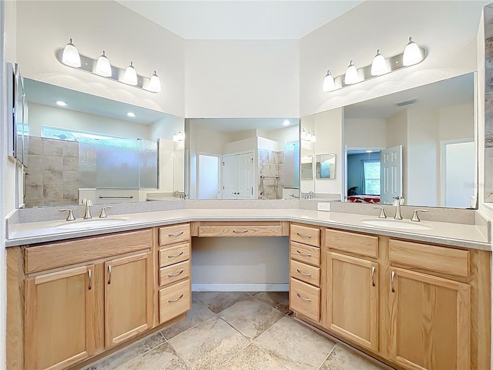 For Sale: $485,000 (4 beds, 2 baths, 2318 Square Feet)