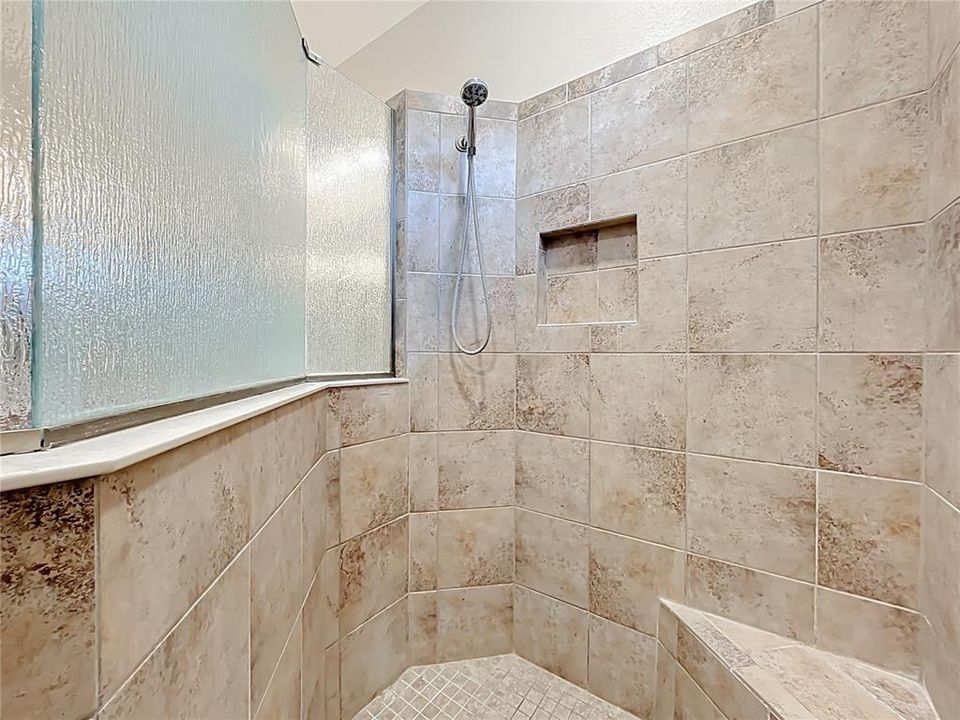 For Sale: $485,000 (4 beds, 2 baths, 2318 Square Feet)