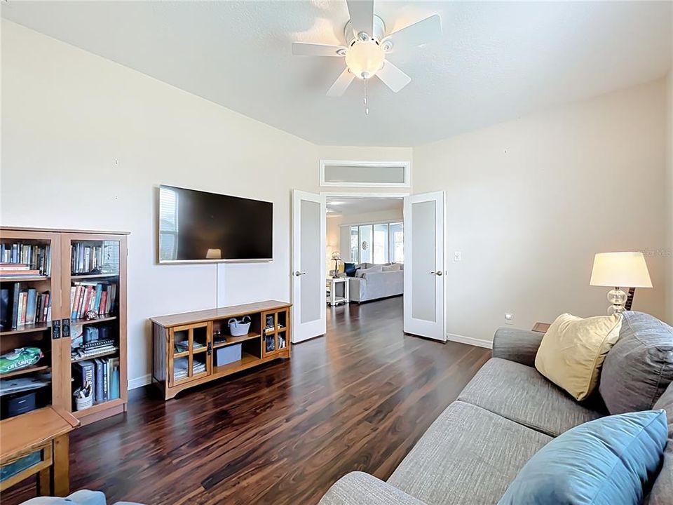 For Sale: $485,000 (4 beds, 2 baths, 2318 Square Feet)