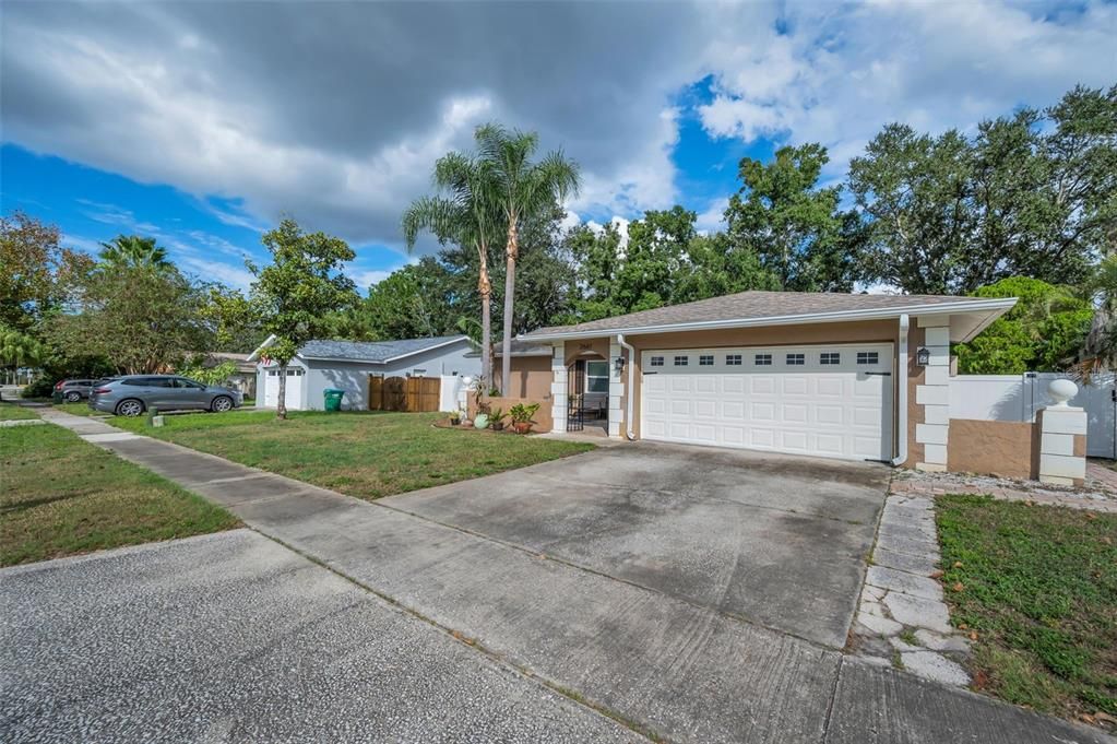 For Sale: $449,900 (3 beds, 2 baths, 1694 Square Feet)