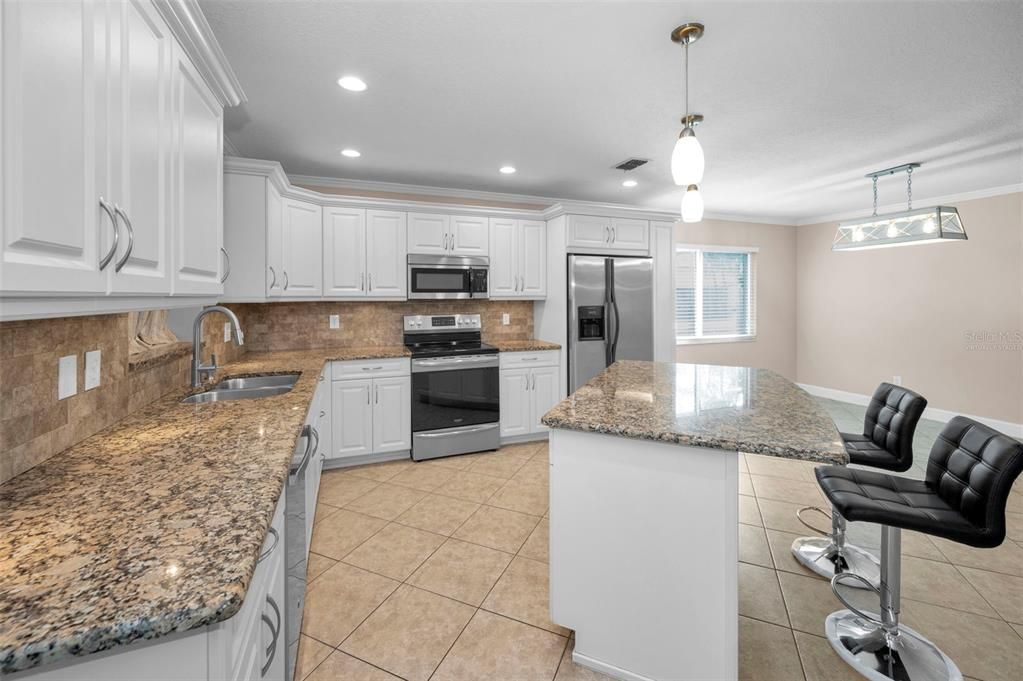 For Sale: $449,900 (3 beds, 2 baths, 1694 Square Feet)