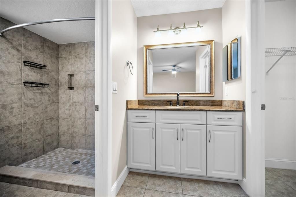 For Sale: $449,900 (3 beds, 2 baths, 1694 Square Feet)