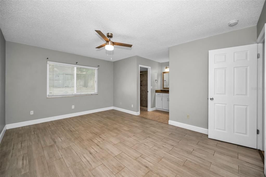 For Sale: $449,900 (3 beds, 2 baths, 1694 Square Feet)