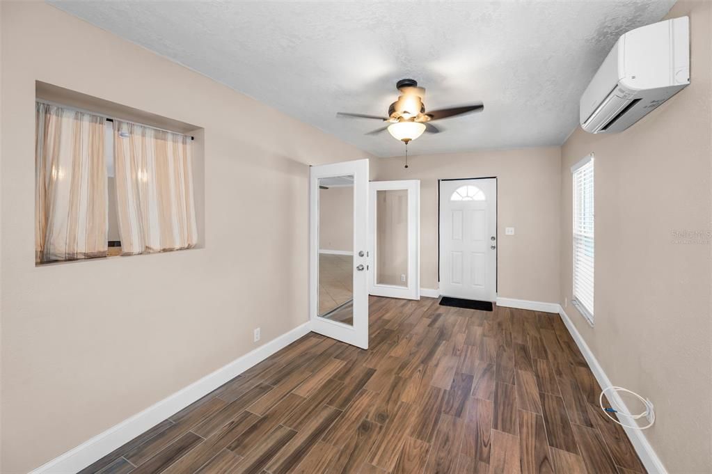 For Sale: $449,900 (3 beds, 2 baths, 1694 Square Feet)