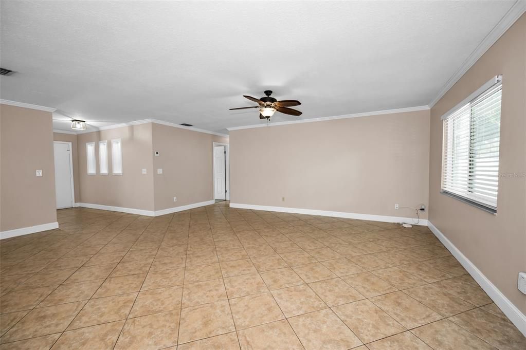 For Sale: $449,900 (3 beds, 2 baths, 1694 Square Feet)