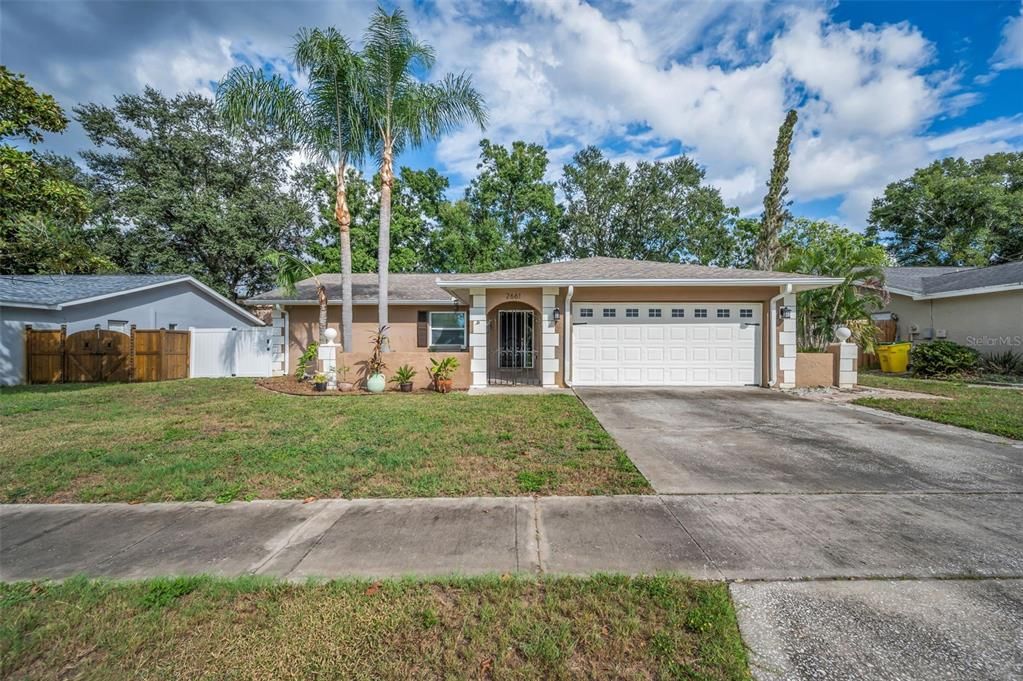 For Sale: $449,900 (3 beds, 2 baths, 1694 Square Feet)