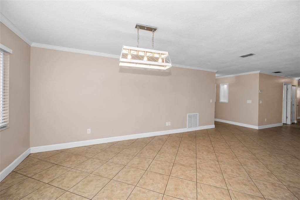 For Sale: $449,900 (3 beds, 2 baths, 1694 Square Feet)