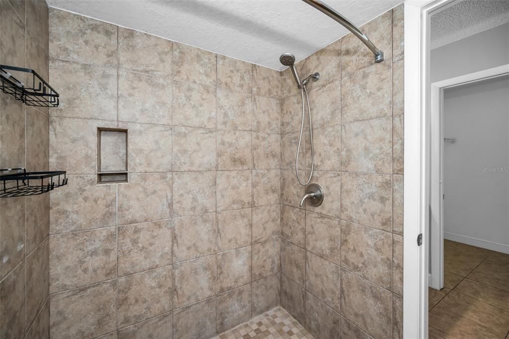 For Sale: $449,900 (3 beds, 2 baths, 1694 Square Feet)