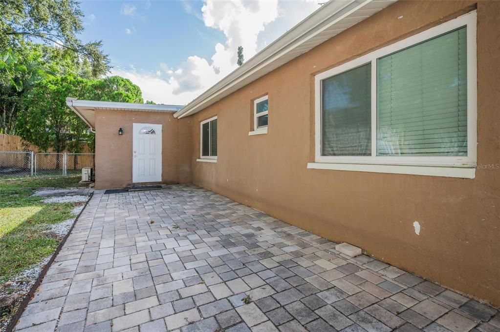 For Sale: $449,900 (3 beds, 2 baths, 1694 Square Feet)