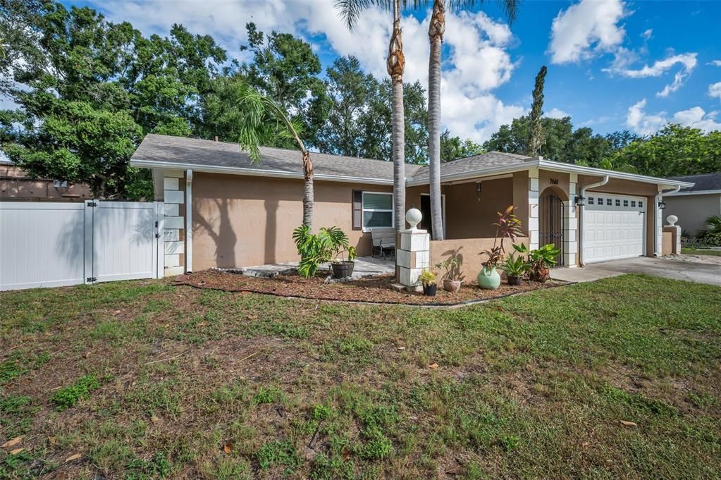 For Sale: $449,900 (3 beds, 2 baths, 1694 Square Feet)