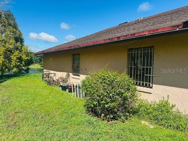 合同活跃: $245,000 (3 贝兹, 2 浴室, 1375 平方英尺)