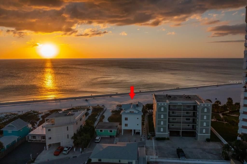 For Rent: $25,500 (5 beds, 4 baths, 3400 Square Feet)