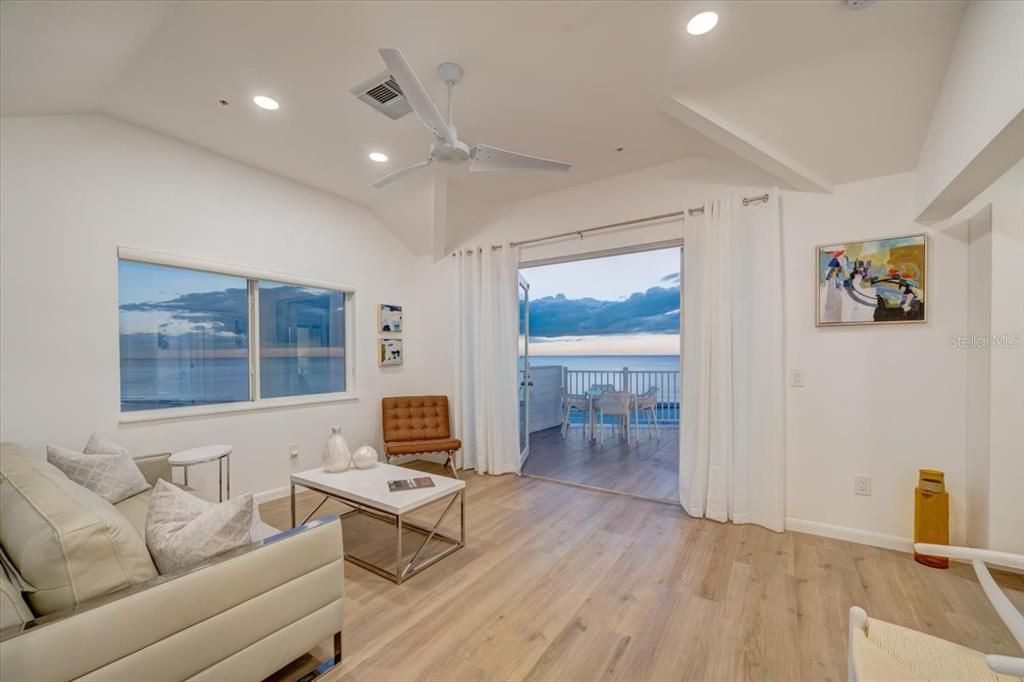 For Rent: $25,500 (5 beds, 4 baths, 3400 Square Feet)