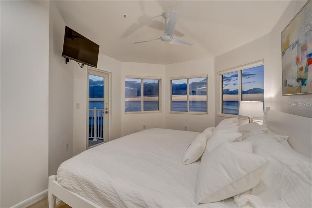 For Rent: $25,500 (5 beds, 4 baths, 3400 Square Feet)