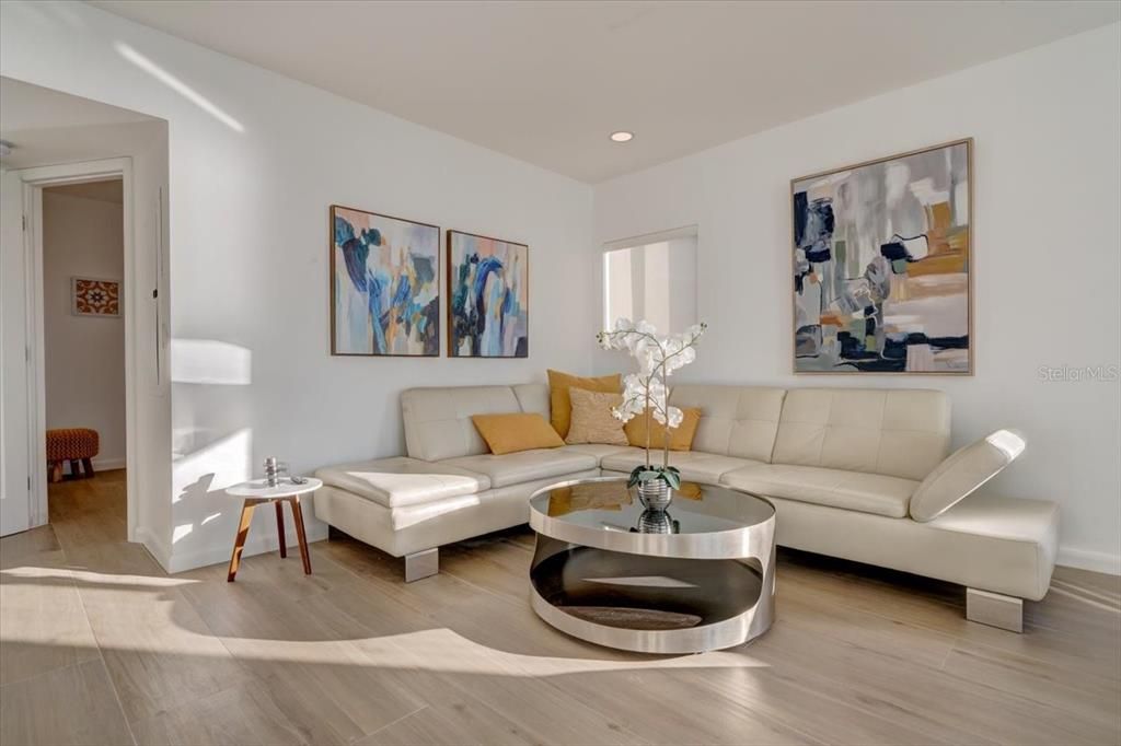 For Rent: $25,500 (5 beds, 4 baths, 3400 Square Feet)