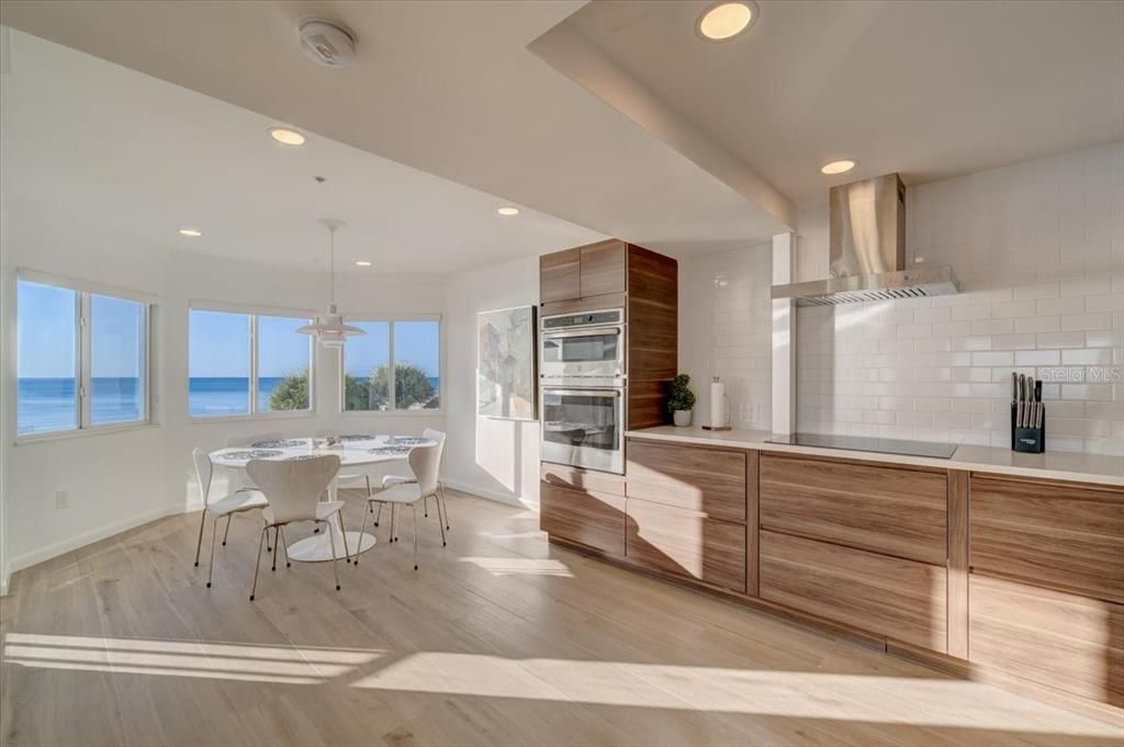 For Rent: $25,500 (5 beds, 4 baths, 3400 Square Feet)