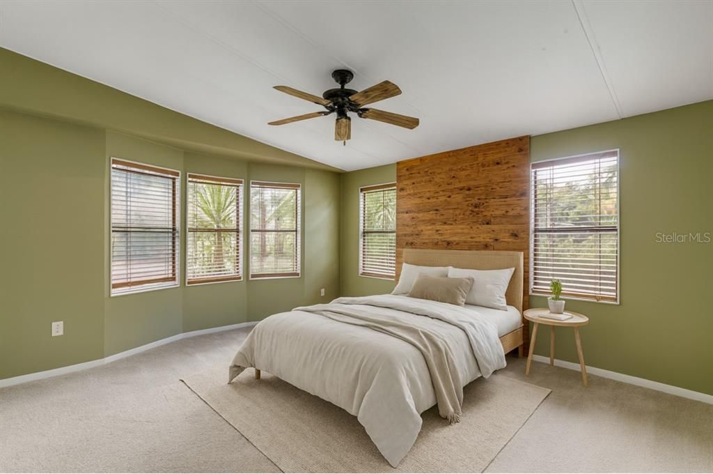 Под контрактом: $199,000 (3 спален, 2 ванн, 1144 Квадратных фут)