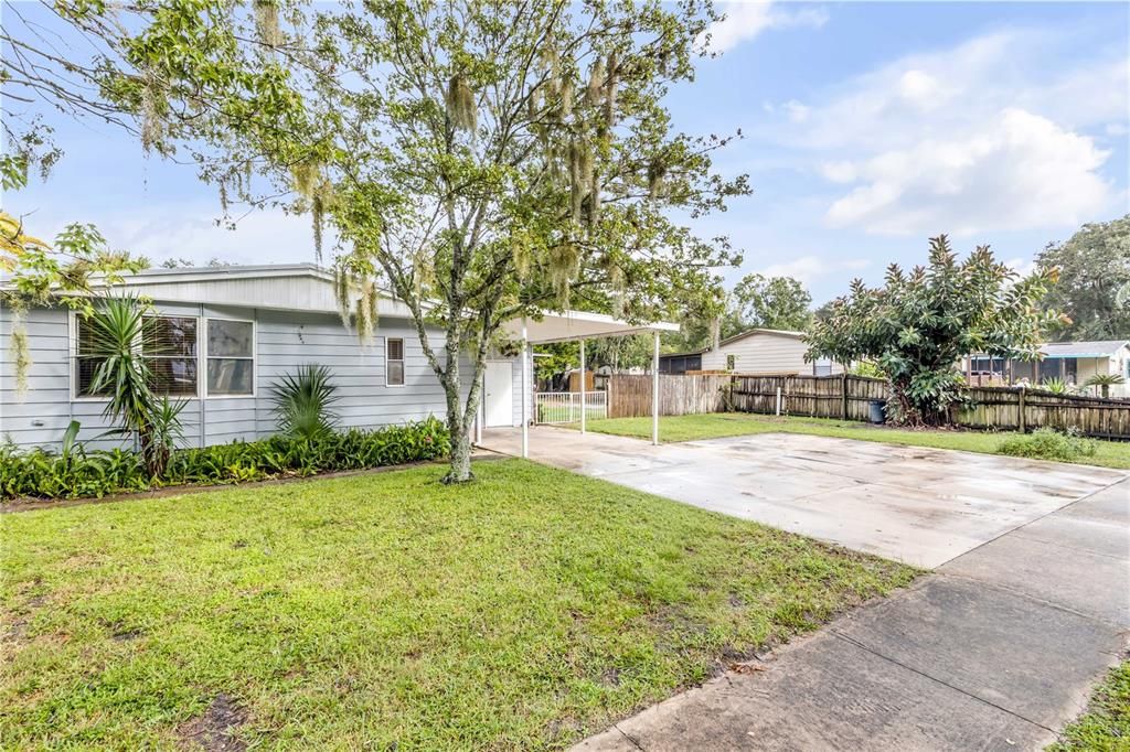 Под контрактом: $199,000 (3 спален, 2 ванн, 1144 Квадратных фут)