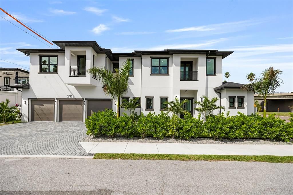 En Venta: $3,099,990 (5 camas, 5 baños, 5096 Pies cuadrados)