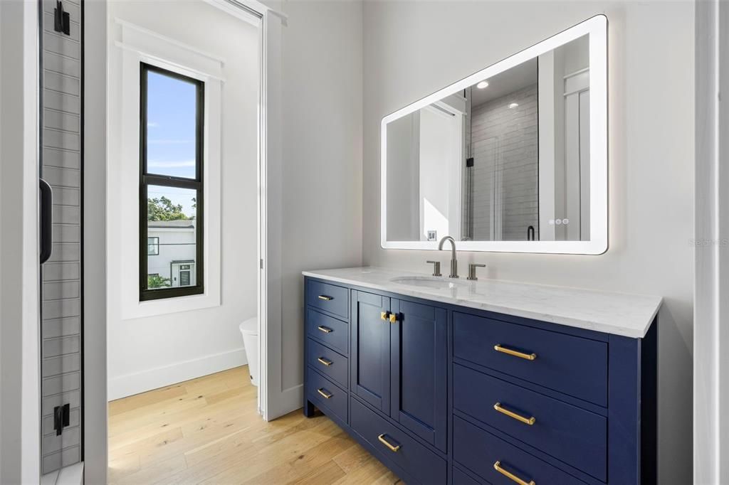 En Venta: $3,099,990 (5 camas, 5 baños, 5096 Pies cuadrados)