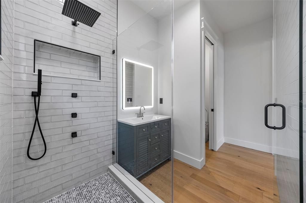 En Venta: $3,099,990 (5 camas, 5 baños, 5096 Pies cuadrados)