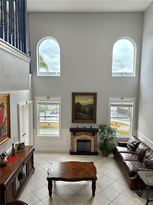 For Sale: $545,000 (3 beds, 2 baths, 2038 Square Feet)