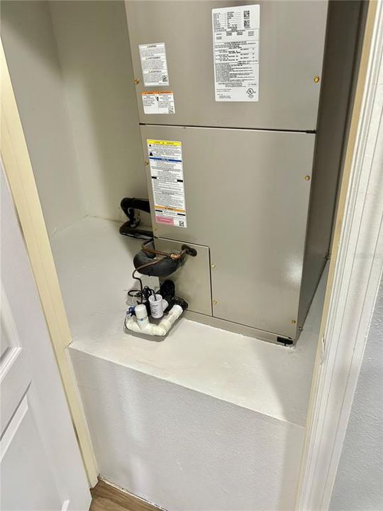 For Sale: $545,000 (3 beds, 2 baths, 2038 Square Feet)