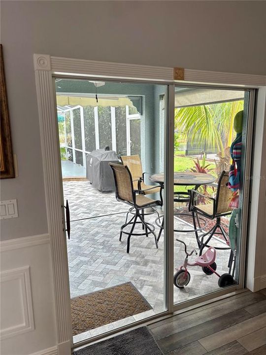 For Sale: $545,000 (3 beds, 2 baths, 2038 Square Feet)