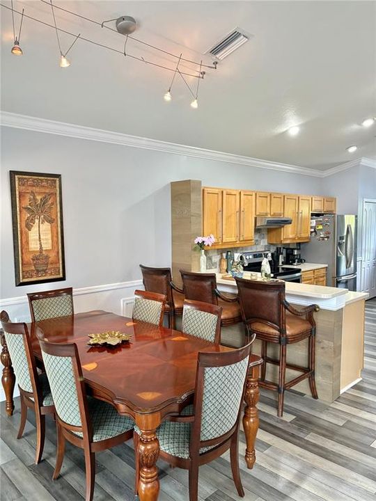 For Sale: $545,000 (3 beds, 2 baths, 2038 Square Feet)