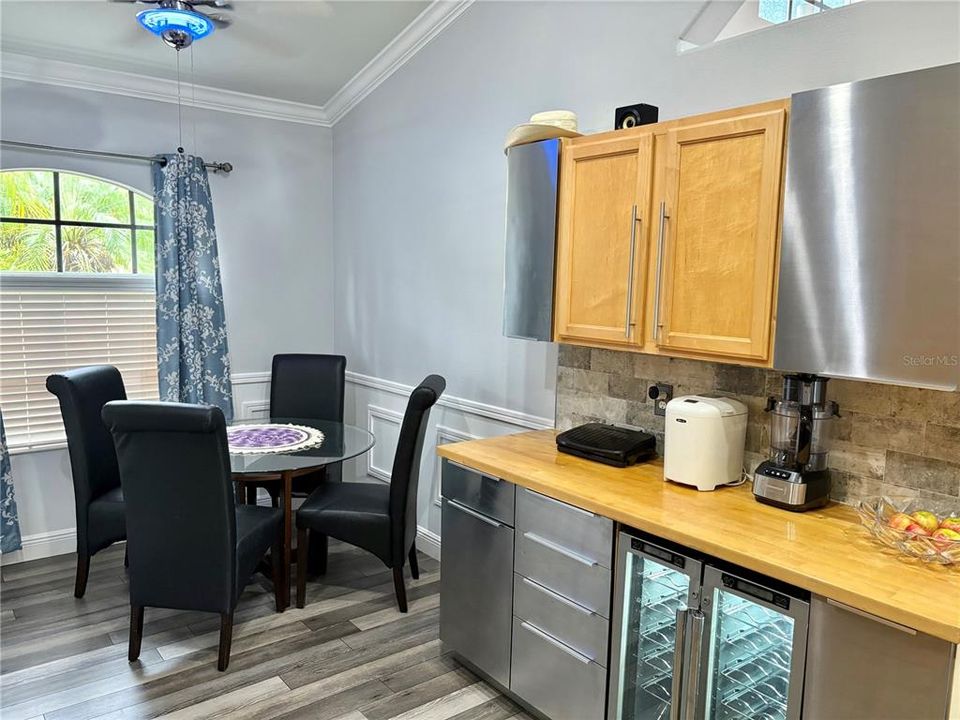 For Sale: $545,000 (3 beds, 2 baths, 2038 Square Feet)