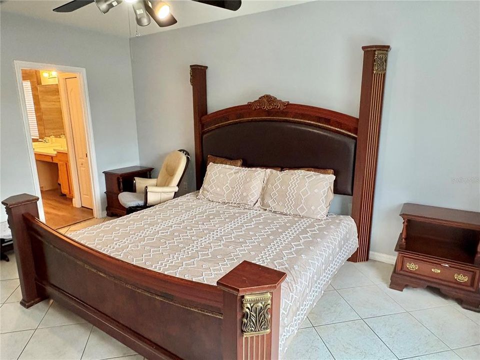 For Sale: $545,000 (3 beds, 2 baths, 2038 Square Feet)