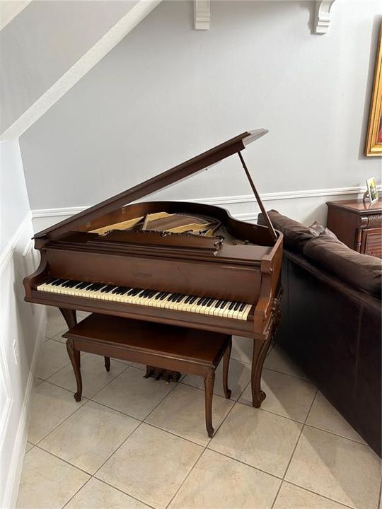 For Sale: $545,000 (3 beds, 2 baths, 2038 Square Feet)