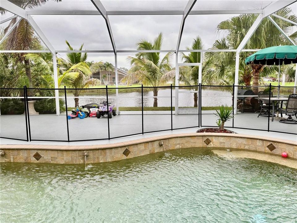 For Sale: $545,000 (3 beds, 2 baths, 2038 Square Feet)