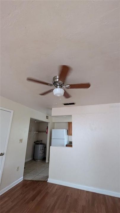 待售: $490,000 (8 贝兹, 0 浴室, 3600 平方英尺)