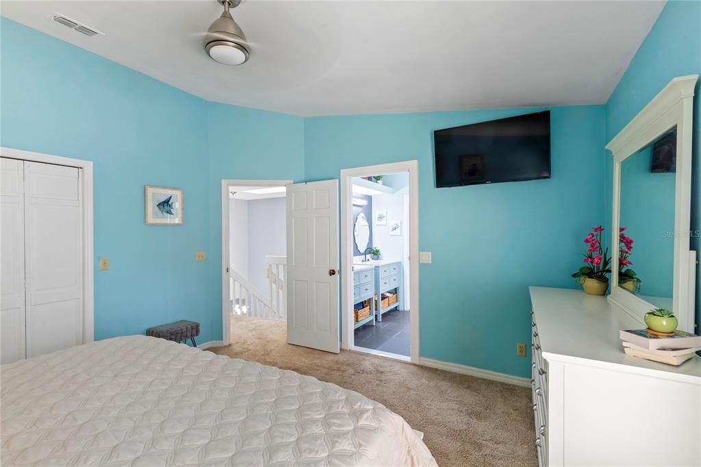 For Sale: $425,000 (3 beds, 2 baths, 1930 Square Feet)