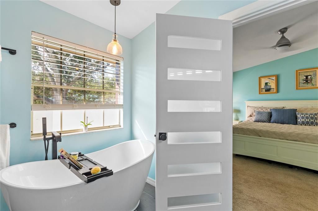 For Sale: $425,000 (3 beds, 2 baths, 1930 Square Feet)