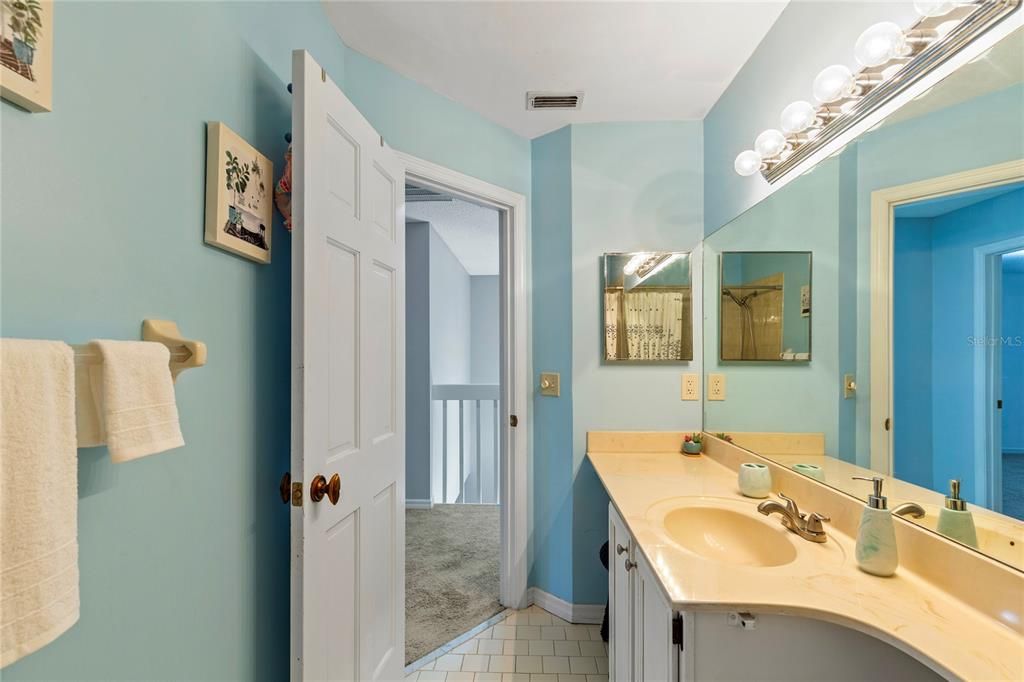 For Sale: $425,000 (3 beds, 2 baths, 1930 Square Feet)