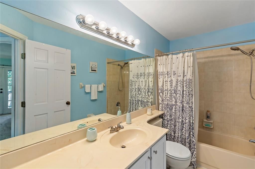 For Sale: $425,000 (3 beds, 2 baths, 1930 Square Feet)