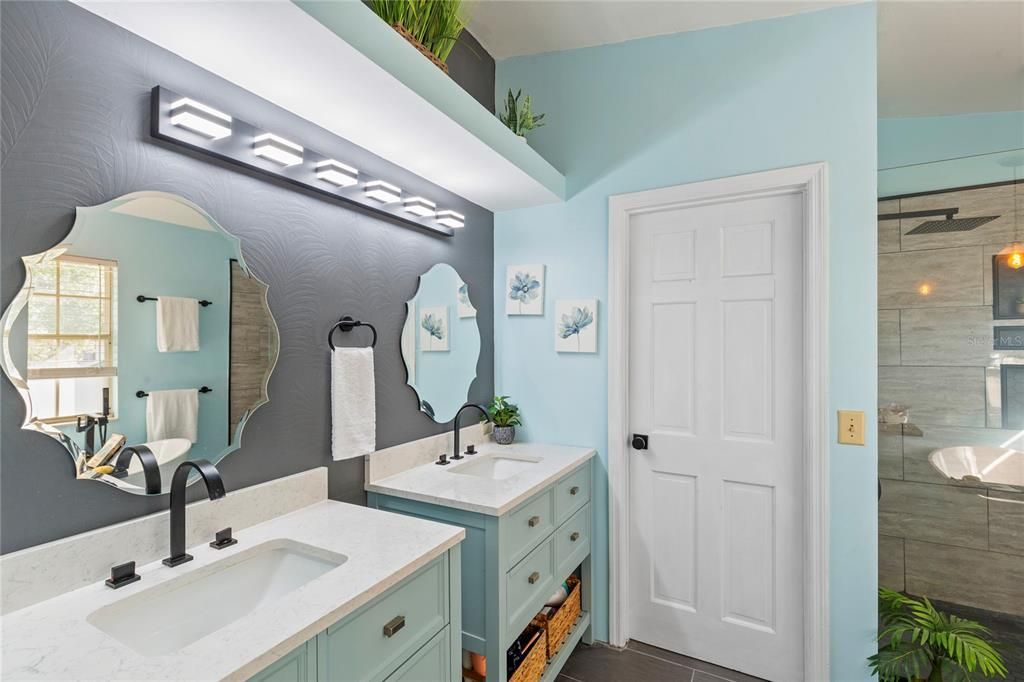 For Sale: $425,000 (3 beds, 2 baths, 1930 Square Feet)