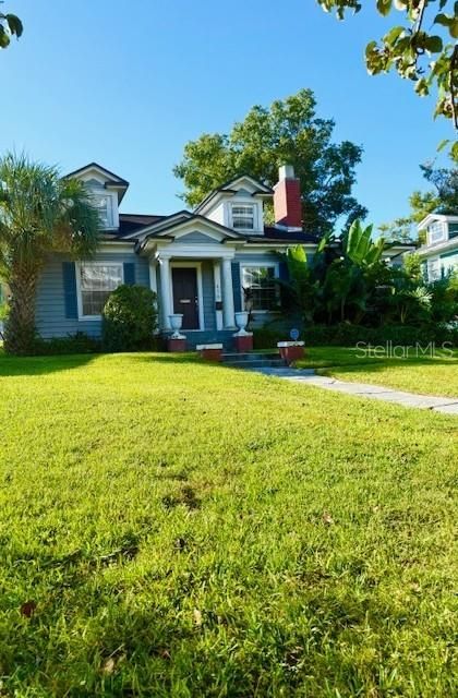 Activo con contrato: $2,875 (3 camas, 2 baños, 2600 Pies cuadrados)