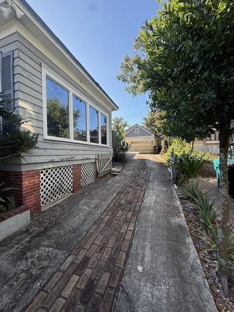 Activo con contrato: $2,875 (3 camas, 2 baños, 2600 Pies cuadrados)