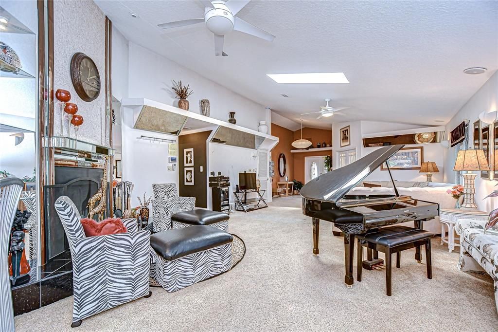 Active With Contract: $749,000 (2 beds, 2 baths, 1830 Square Feet)