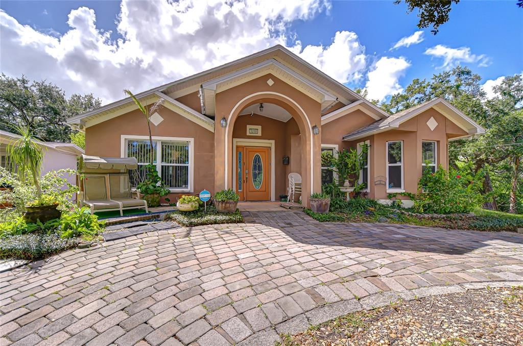 Active With Contract: $749,000 (2 beds, 2 baths, 1830 Square Feet)