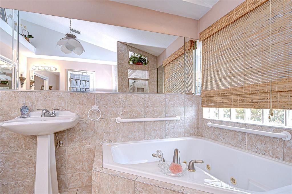 Active With Contract: $749,000 (2 beds, 2 baths, 1830 Square Feet)