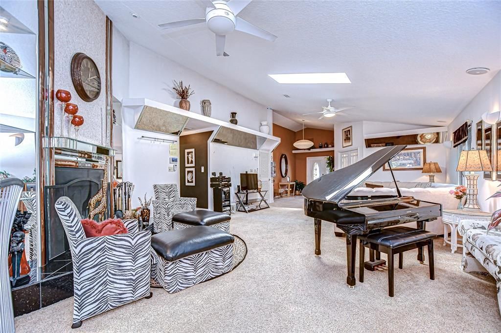 Active With Contract: $749,000 (2 beds, 2 baths, 1830 Square Feet)