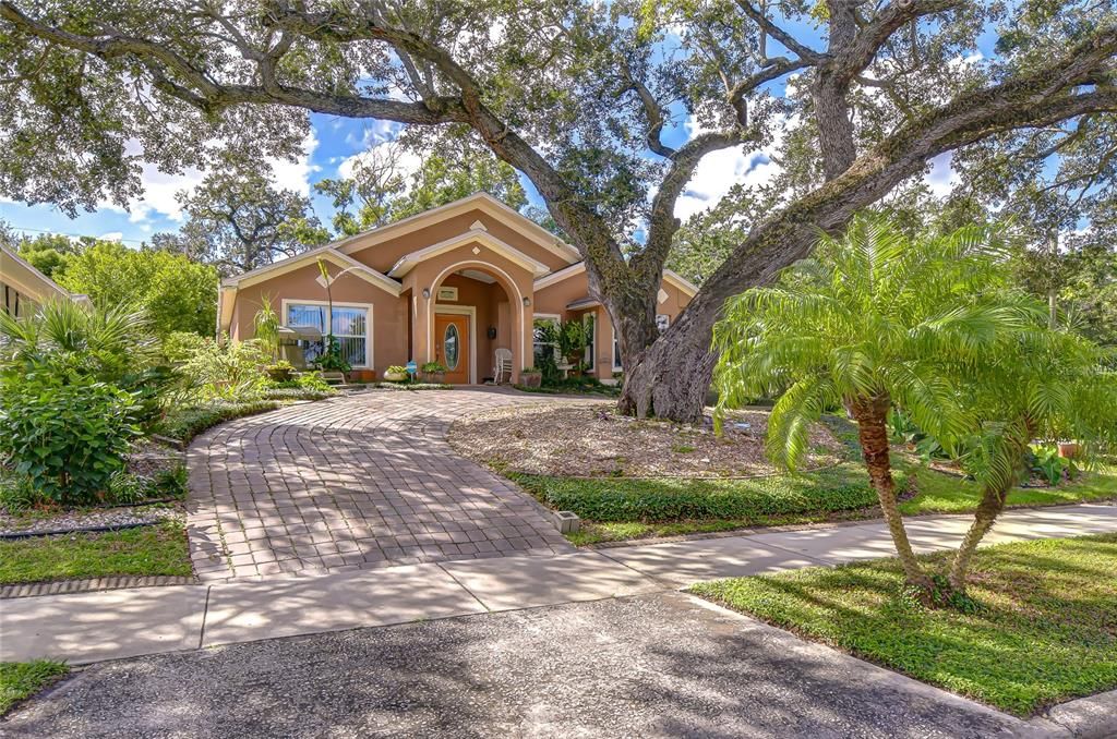 Active With Contract: $749,000 (2 beds, 2 baths, 1830 Square Feet)