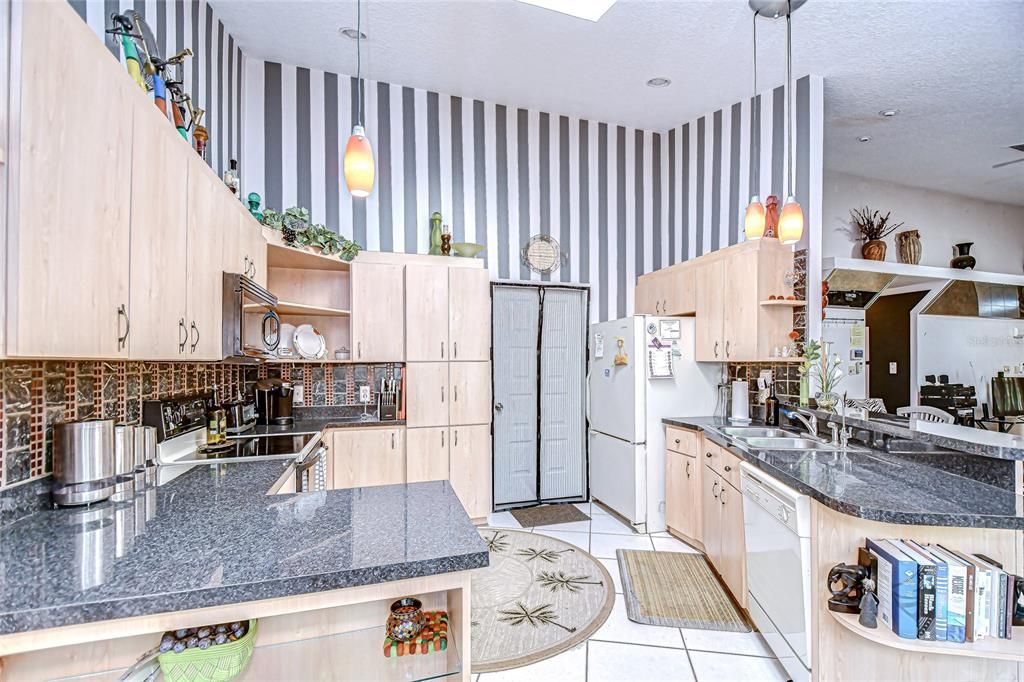 Active With Contract: $749,000 (2 beds, 2 baths, 1830 Square Feet)