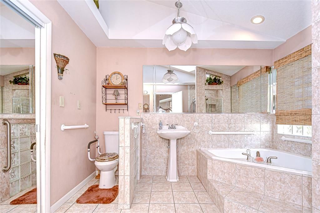 Active With Contract: $749,000 (2 beds, 2 baths, 1830 Square Feet)